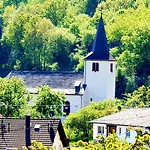 Romantic And Cosy With View In Eifel Region Мерфельд