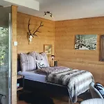 Romantic And Cosy With View In Eifel Region * Мерфельд