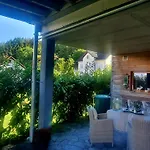 Romantic And Cosy With View In Eifel Region Апартаменты Мерфельд