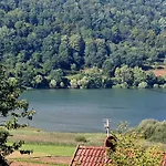 Romantic And Cosy With View In Eifel Region Апартаменты Мерфельд