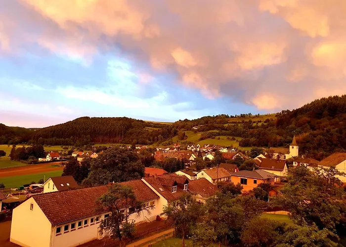Romantic And Cosy With View In Eifel Region * Meerfeld